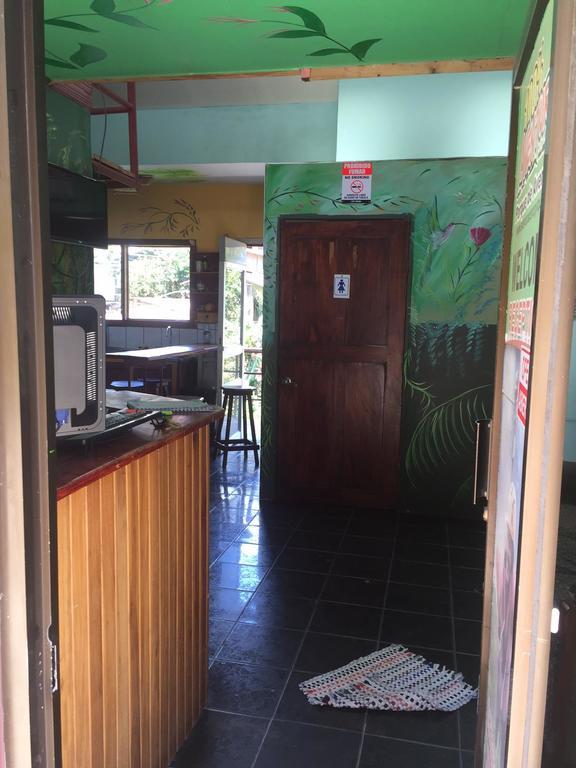 Mi Casa Tica Hostel Monteverde Exterior photo